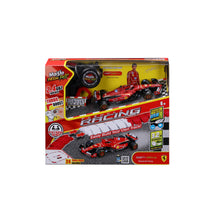 Ferngesteuertes Formel-Racing-Fahrzeug Ferrari SF-24 Diecast 1:41 mit Strecke